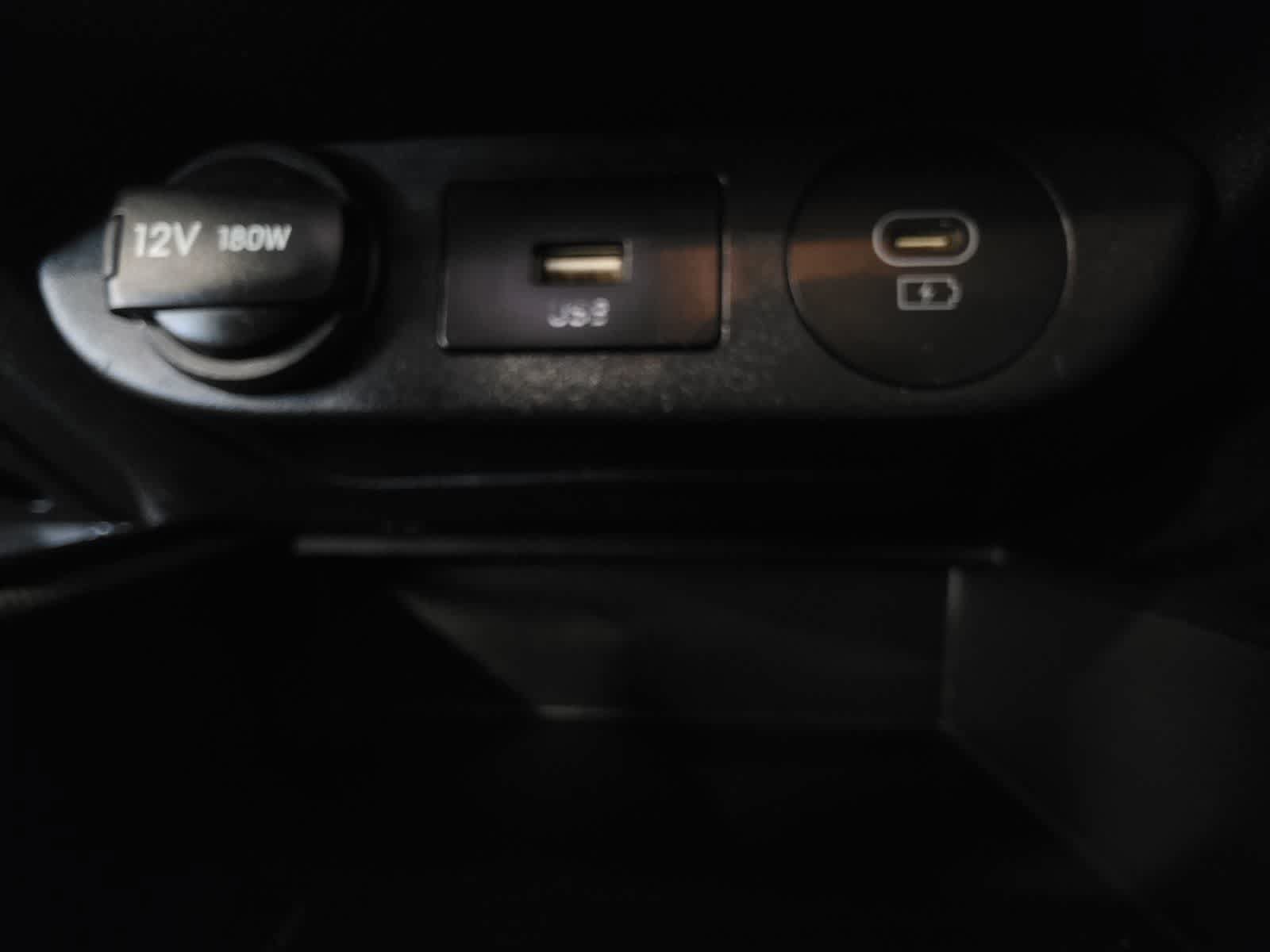 Used 2024 Hyundai Elantra SEL FWD image 23