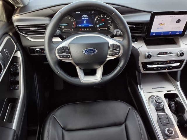 Certified 2024 Ford Explorer XLT w/ Equipment Group 202A AWD/4WD image 6