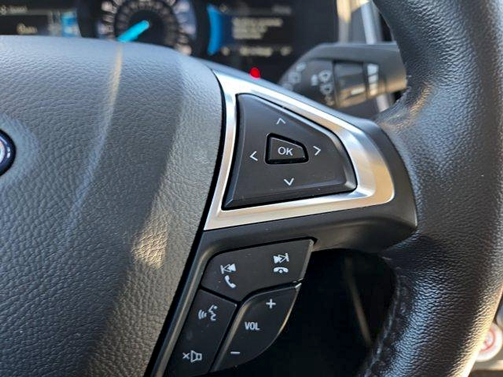 Certified 2023 Ford Edge SEL w/ Convenience Package AWD/4WD image 15