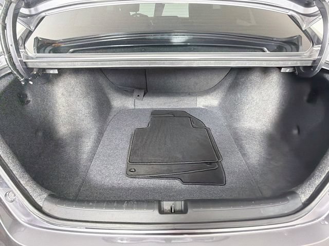 Used 2018 Honda Accord Touring image 32