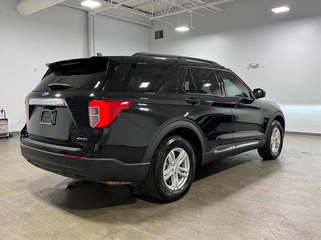 Certified 2023 Ford Explorer XLT image 4