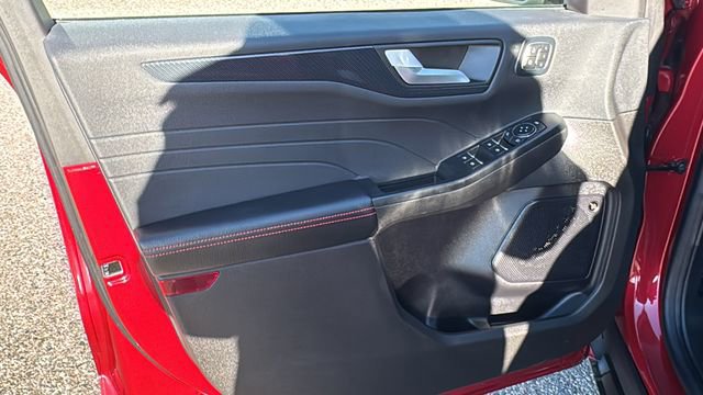 Certified 2024 Ford Escape ST-Line Elite w/ Premium Technology Package image 12