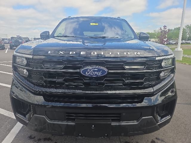 Certified 2025 Ford Expedition Max Active AWD/4WD image 3