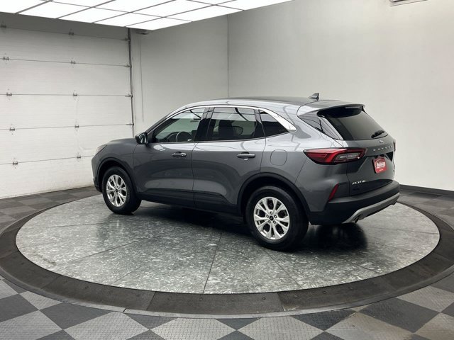 Certified 2024 Ford Escape Active AWD/4WD image 30