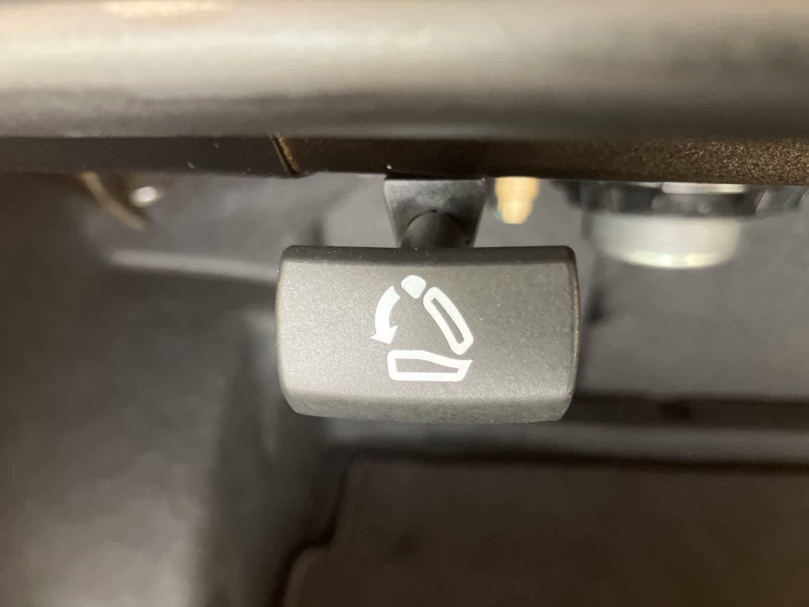 Used 2019 Chevrolet Malibu Premier FWD image 29