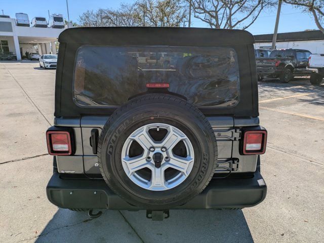 Used 2018 Jeep Wrangler Unlimited Sport S image 3