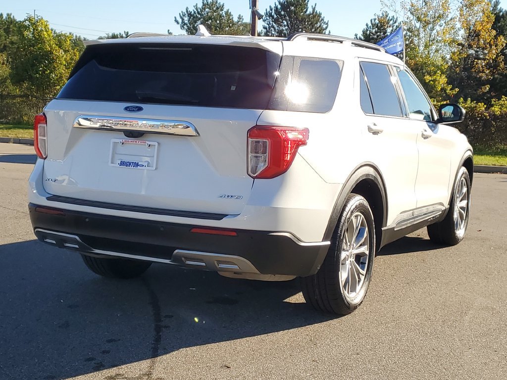 Certified 2023 Ford Explorer XLT w/ Equipment Group 202A AWD/4WD image 4
