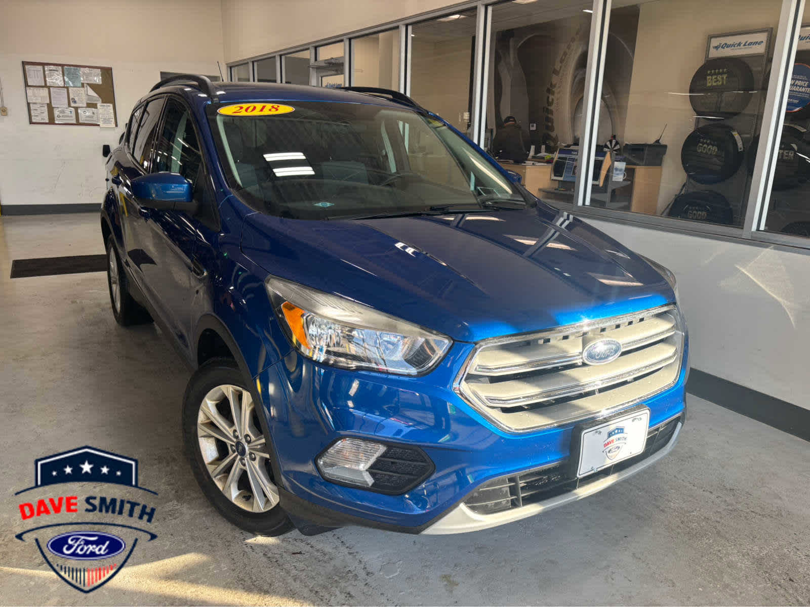 Certified 2018 Ford Escape SE w/ SE Sync 3 Package image 2