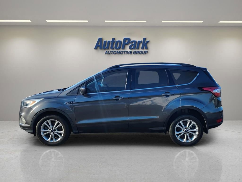 Certified 2018 Ford Escape SE image 2