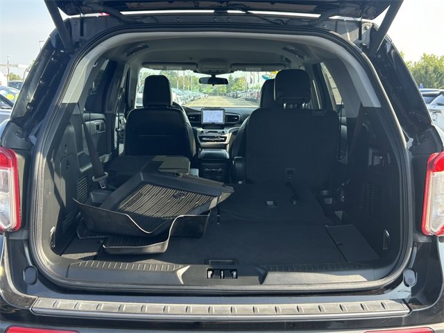 Certified 2023 Ford Explorer XLT w/ Equipment Group 202A image 28