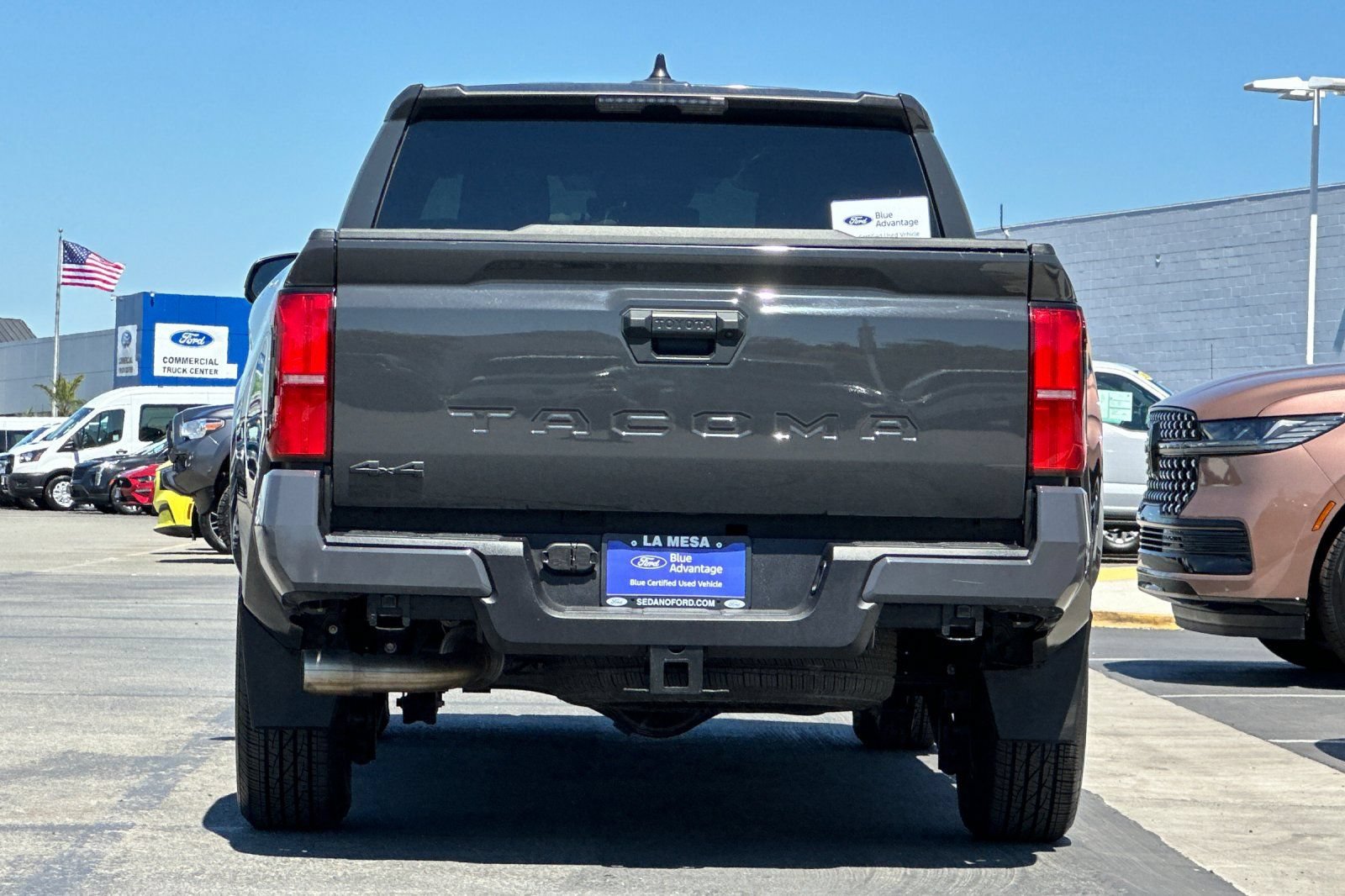 Used 2024 Toyota Tacoma SR5 AWD/4WD image 4