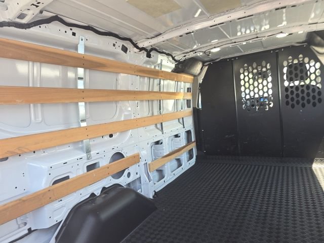 Certified 2025 Ford Transit 250 Low Roof w/ Exterior Upgrade Package RWD image 5