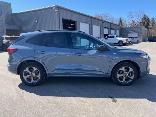 Certified 2023 Ford Escape ST-Line image 2