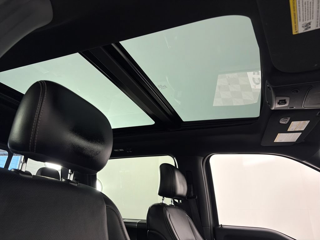Certified 2017 Ford F150 Lariat AWD/4WD image 33