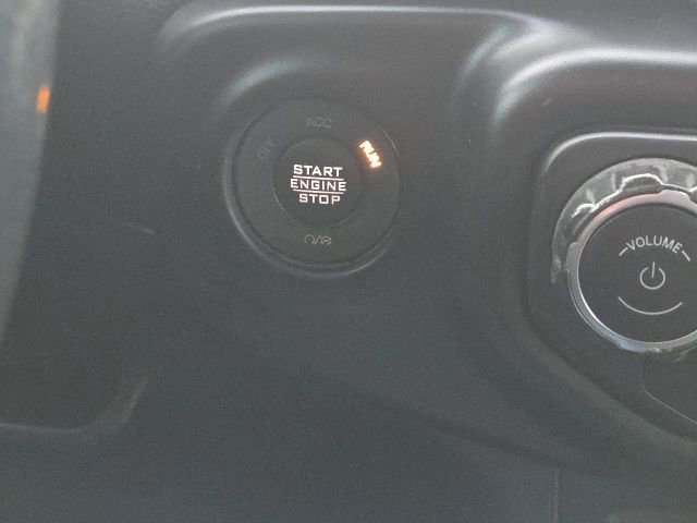 Used 2021 Jeep Gladiator Willys image 37