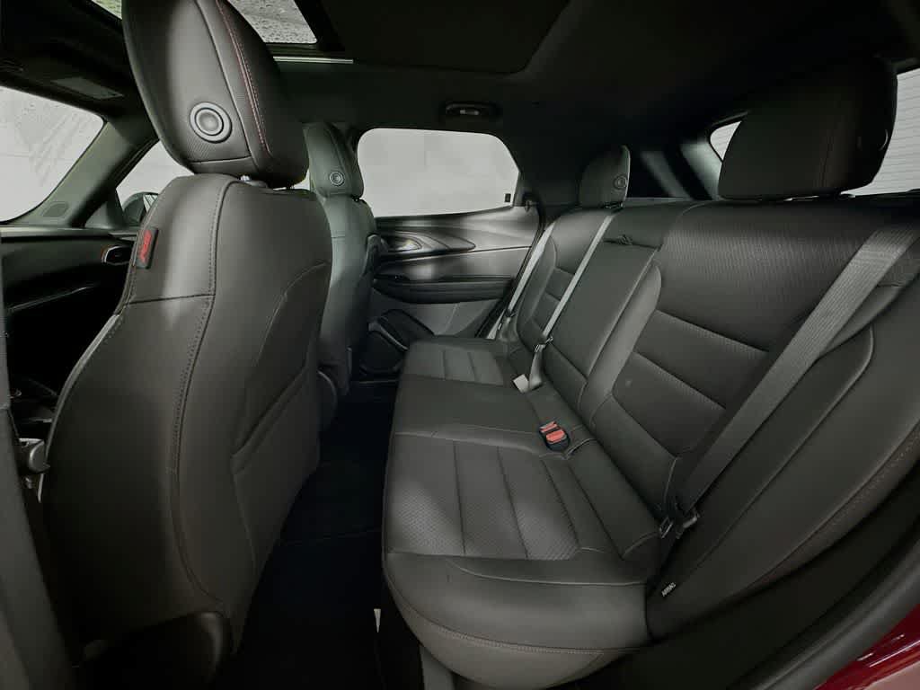 Used 2023 Chevrolet TrailBlazer RS w/ Sun and Liftgate Package AWD/4WD image 13