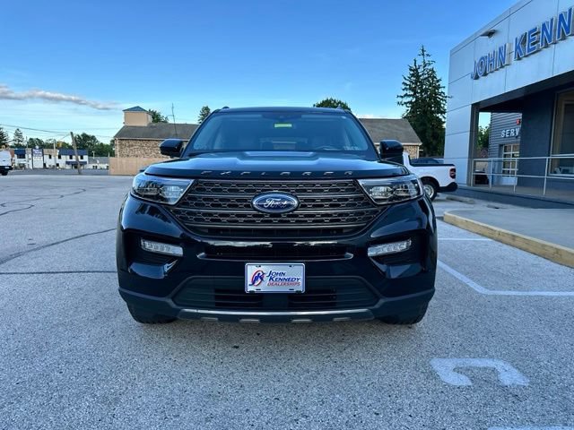 Certified 2023 Ford Explorer XLT w/ Equipment Group 202A AWD/4WD image 4
