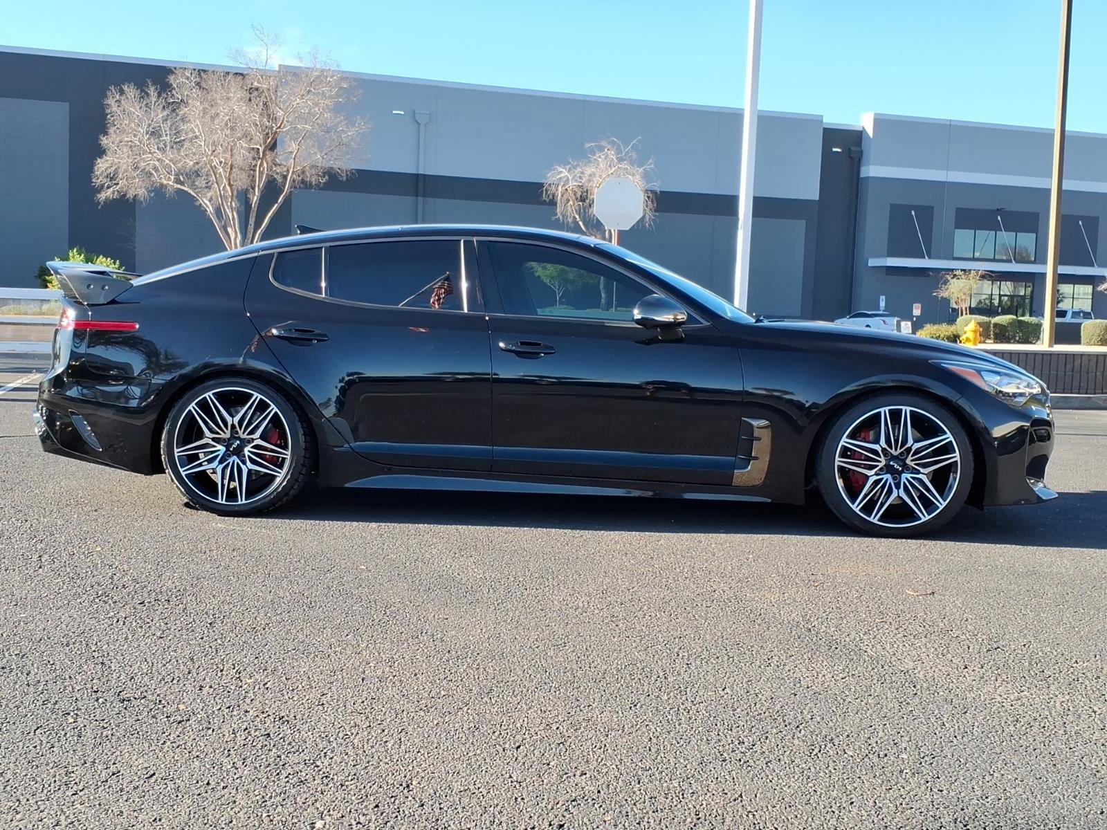Used 2022 Kia Stinger GT2 image 2