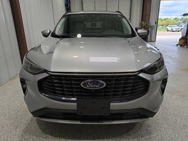 Certified 2023 Ford Escape Platinum AWD/4WD image 3