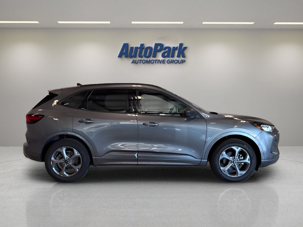 Certified 2024 Ford Escape ST-Line w/ Tech Pack #1 AWD/4WD image 8