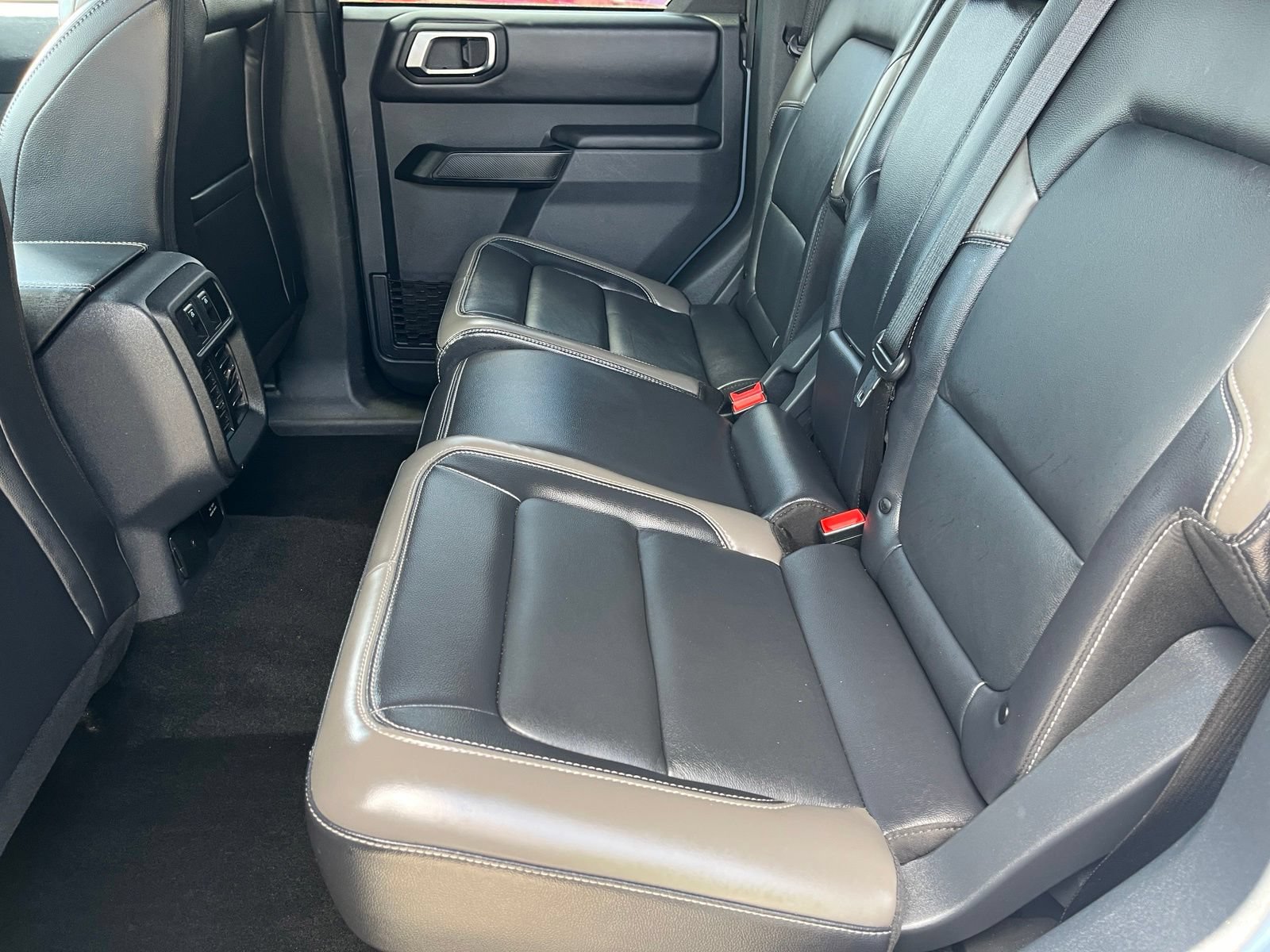 Certified 2025 Ford Bronco Outer Banks AWD/4WD image 16