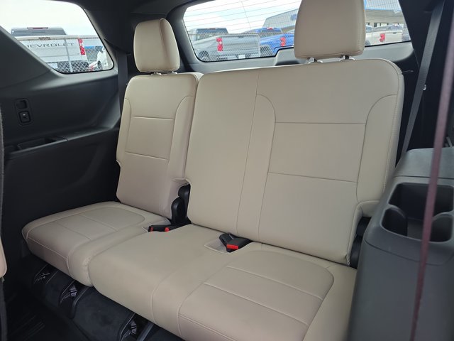 Used 2022 Chevrolet Traverse Premier FWD image 13