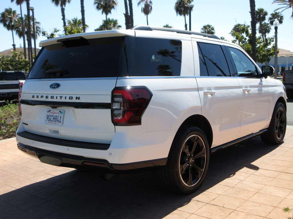 Certified 2023 Ford Expedition Limited AWD/4WD image 4