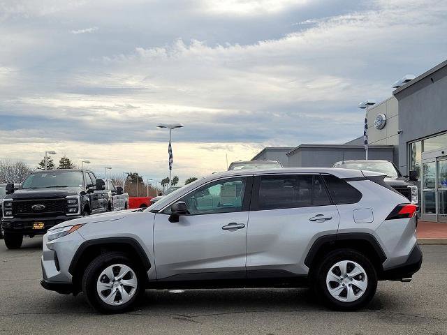 Used 2024 Toyota RAV4 LE image 2