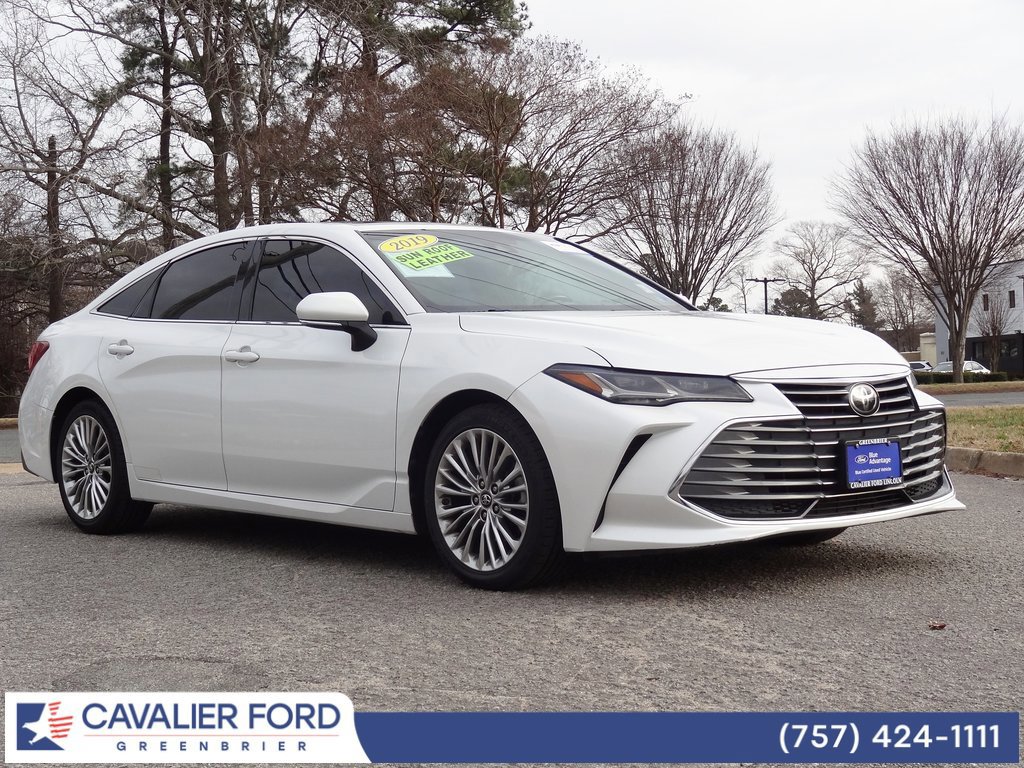 Used 2019 Toyota Avalon Limited image 8