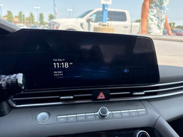 Used 2024 Hyundai Elantra SEL FWD image 22