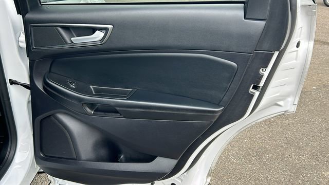 Certified 2020 Ford Edge SE image 12