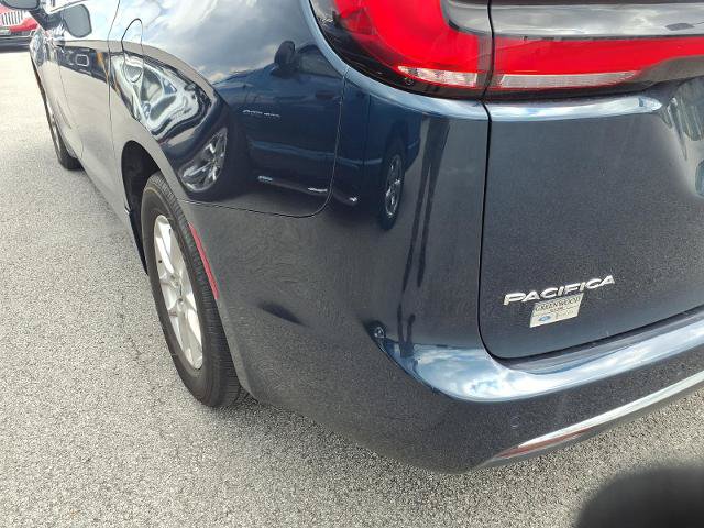 Used 2025 Chrysler Pacifica Select FWD image 21