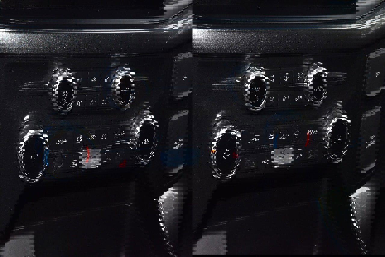 Certified 2022 Ford F150 XLT w/ Equipment Group 302A High image 31