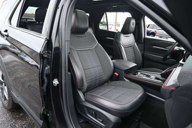 Certified 2025 Ford Explorer ST-Line w/ ST-Line Street Pack AWD/4WD image 26