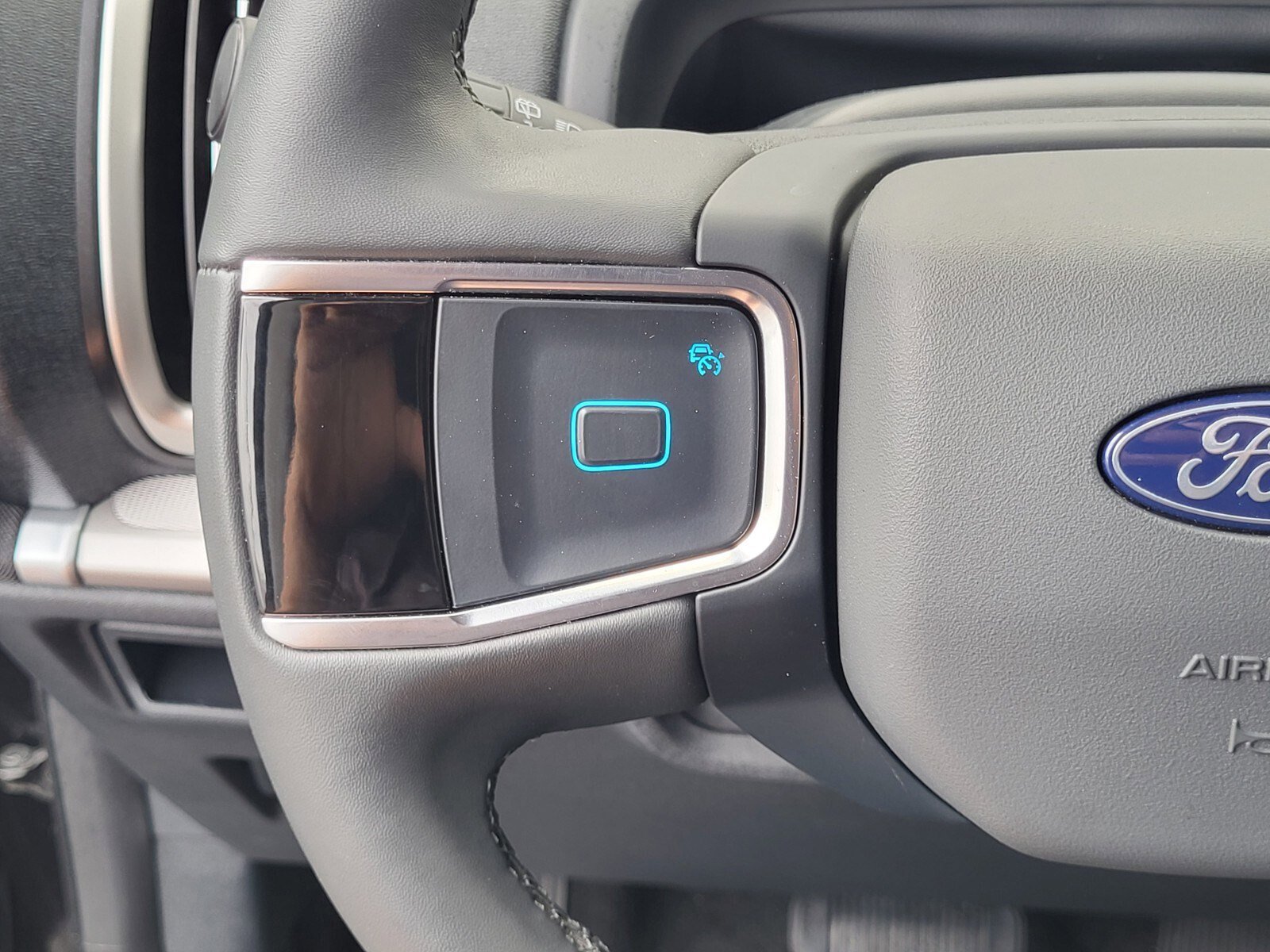 Certified 2025 Ford Expedition Active RWD image 27
