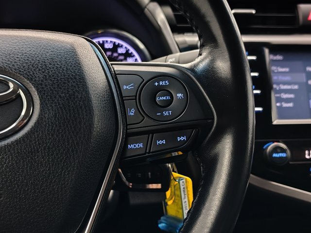 Used 2019 Toyota Camry SE FWD image 34