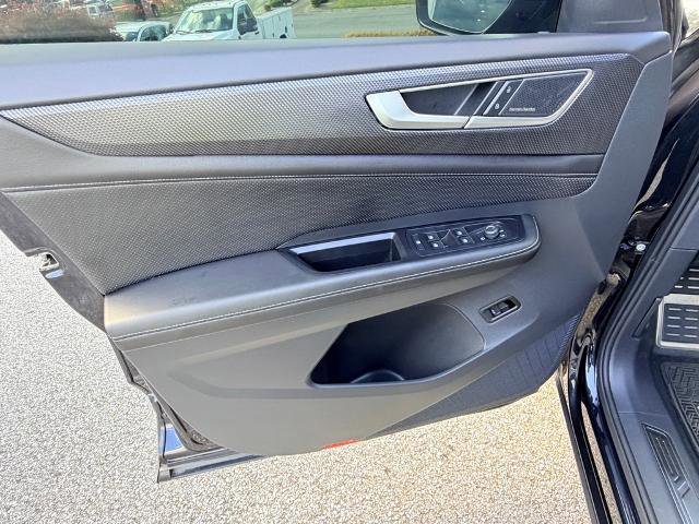 Used 2025 Volkswagen Atlas Cross Sport SEL Premium R-Line image 14