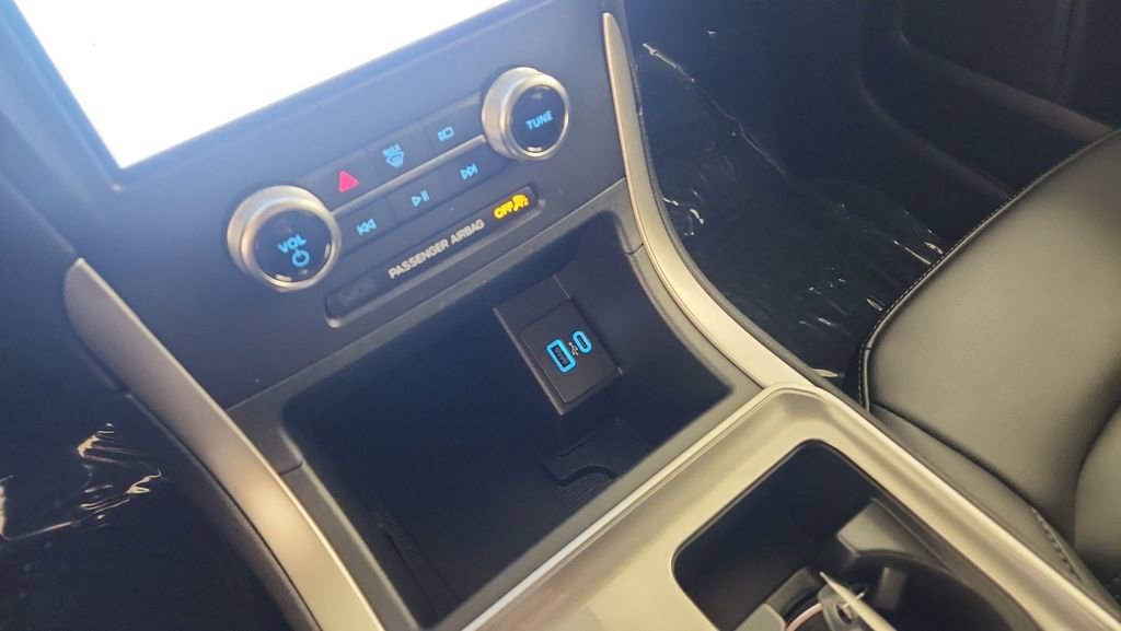 Certified 2024 Ford Edge SEL w/ Convenience Package image 18