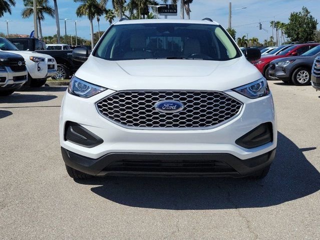 Certified 2024 Ford Edge SE image 6