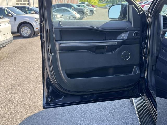 Certified 2021 Ford Expedition XLT image 14