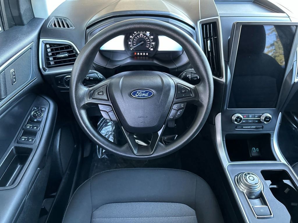 Certified 2024 Ford Edge SE w/ Black Appearance Package AWD/4WD image 13