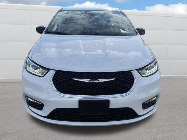 Used 2024 Chrysler Pacifica Touring-L FWD image 15
