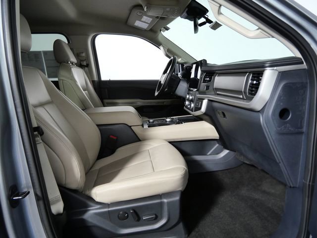 Certified 2023 Ford Expedition Max XLT image 10