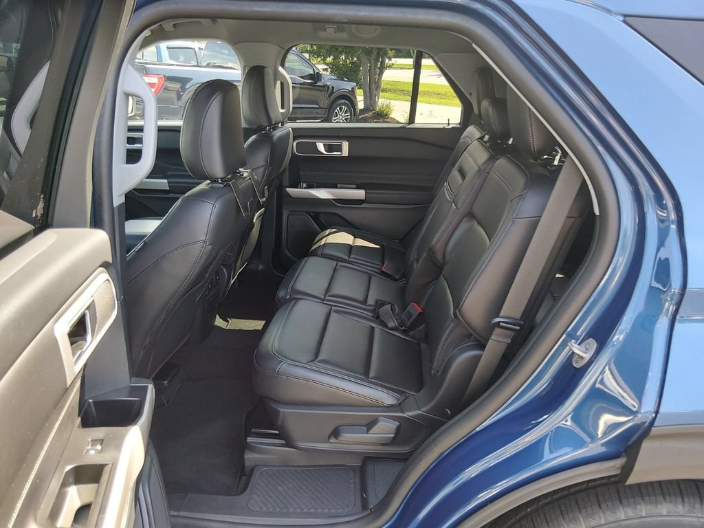 Certified 2023 Ford Explorer XLT w/ Equipment Group 202A RWD image 14