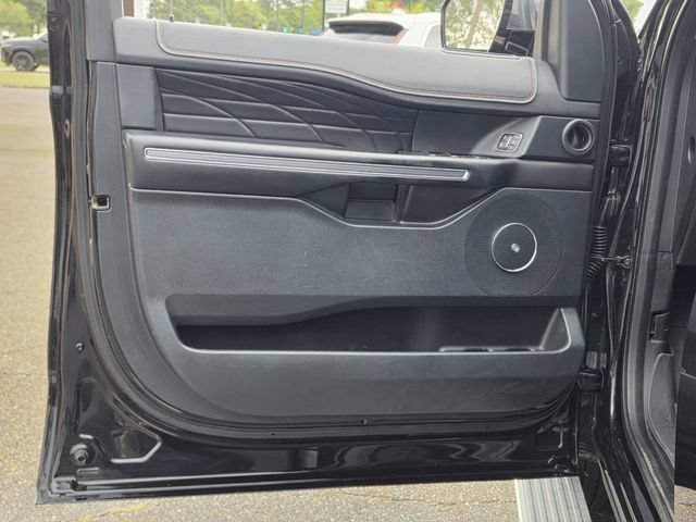 Certified 2019 Ford Expedition Platinum AWD/4WD image 17