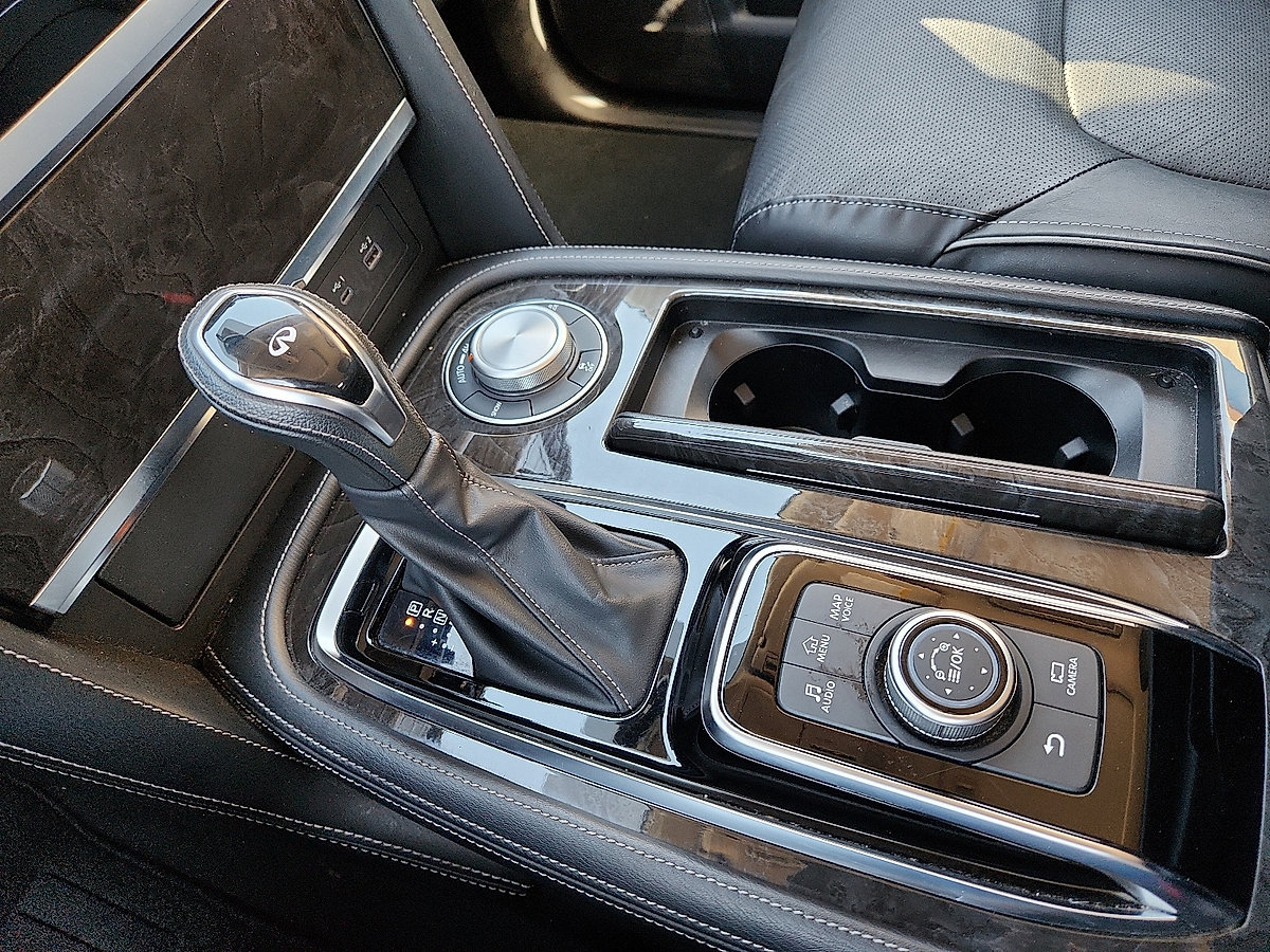Used 2024 INFINITI QX80 Luxe AWD/4WD image 12