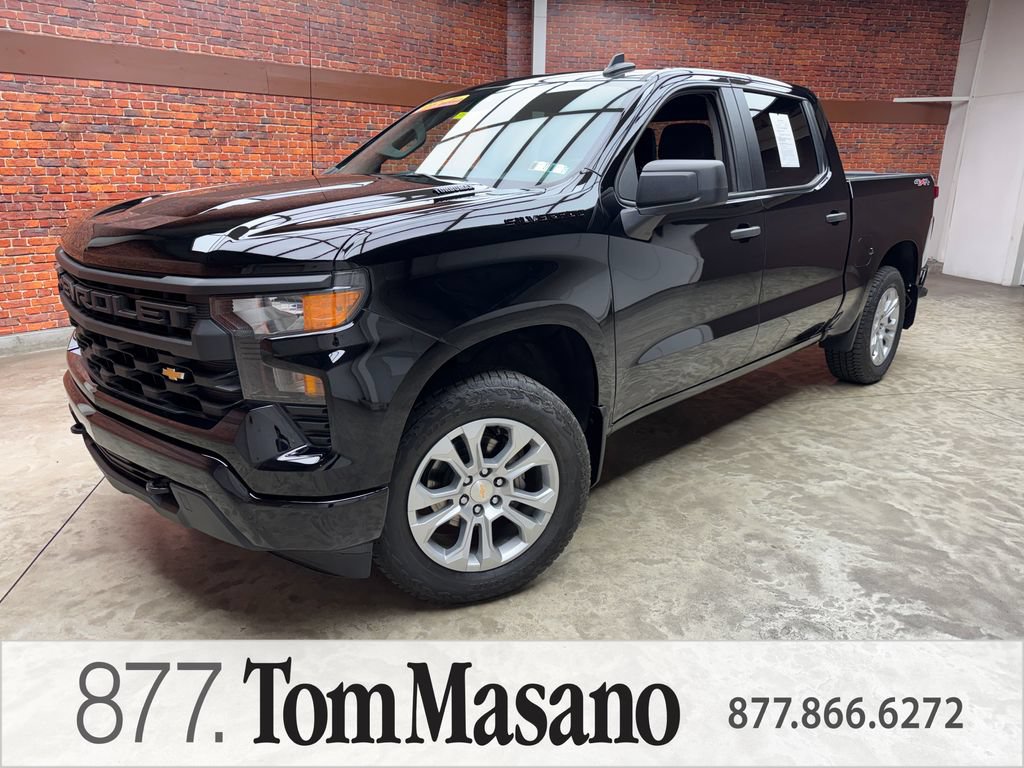 Used 2025 Chevrolet Silverado 1500 Custom w/ Turbomax Blackout Package AWD/4WD image 1