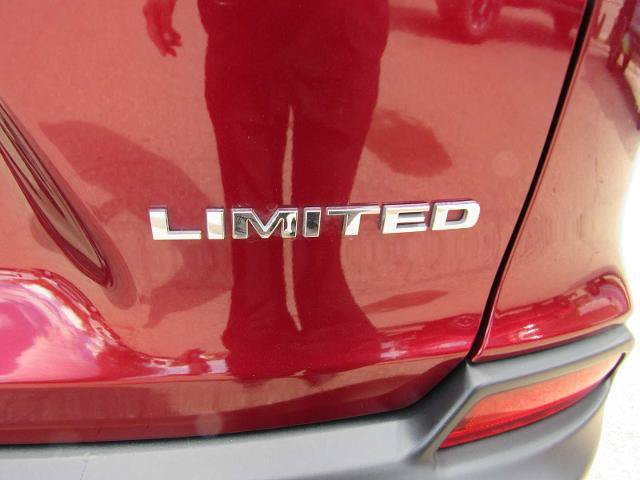 Used 2020 Jeep Cherokee Limited w/ Technology Group AWD/4WD image 7