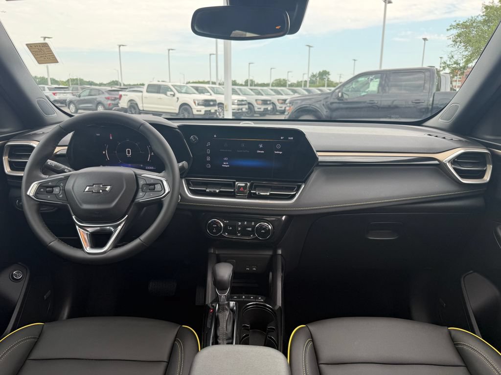 Used 2025 Chevrolet TrailBlazer ACTIV w/ Convenience Package FWD image 19