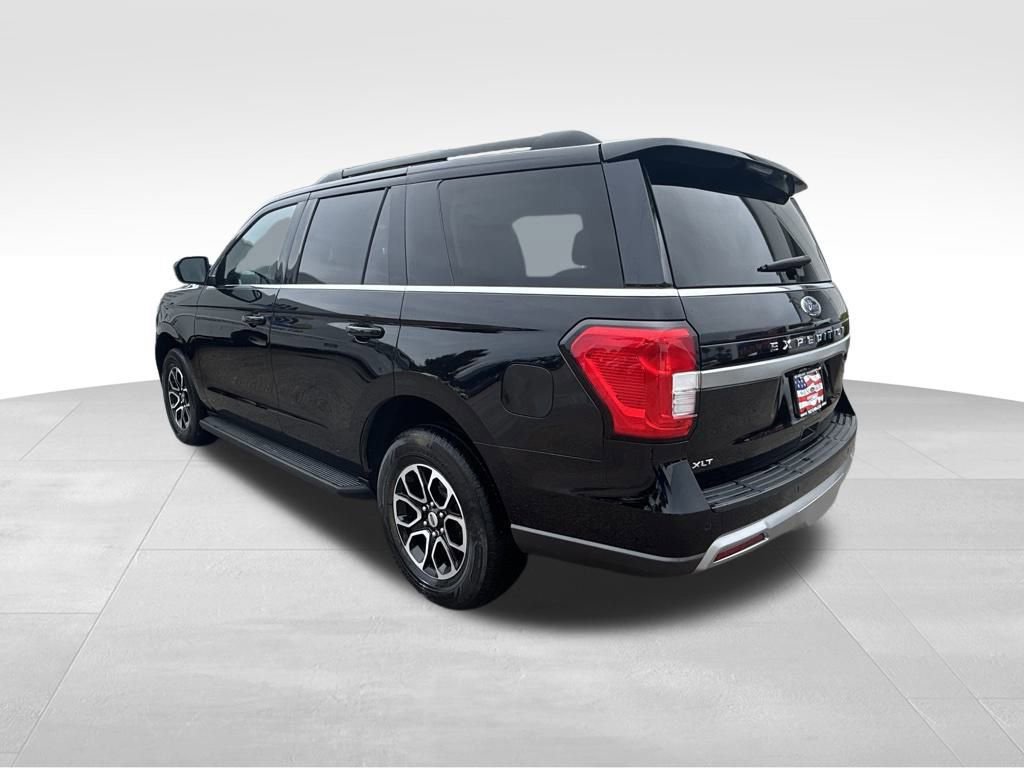 Certified 2024 Ford Expedition XLT image 5